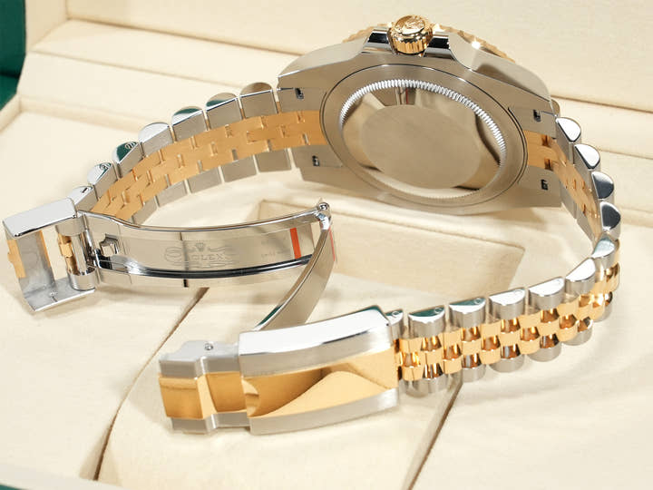 Rolex GMT-Master II Ref. 126713GRNR Stainless Steel/Yellow Gold Black Dial Jubilee Bracelet Unused 595syhgu