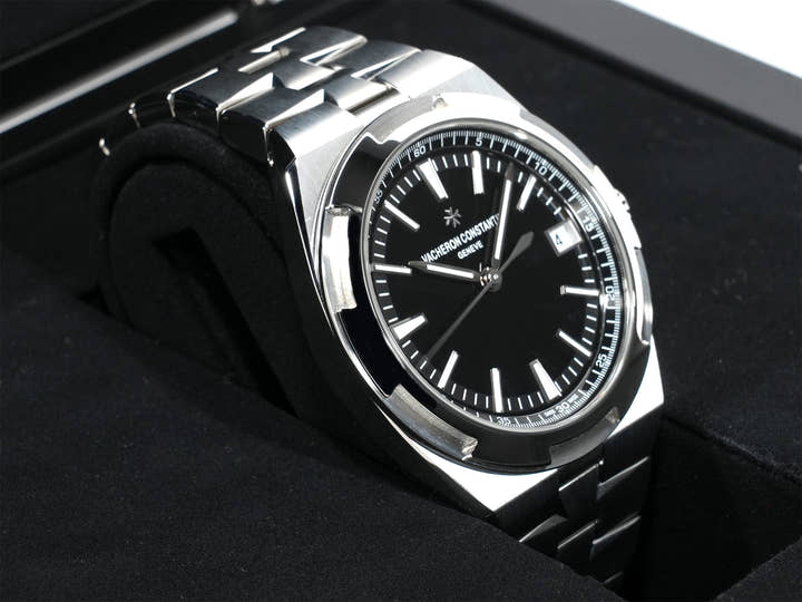 ヴァシュロンコンスタンタン オーヴァーシーズ Ref.4500V/110A-B483 ステンレススチール ブラック文字盤 未使用 urpjjy54