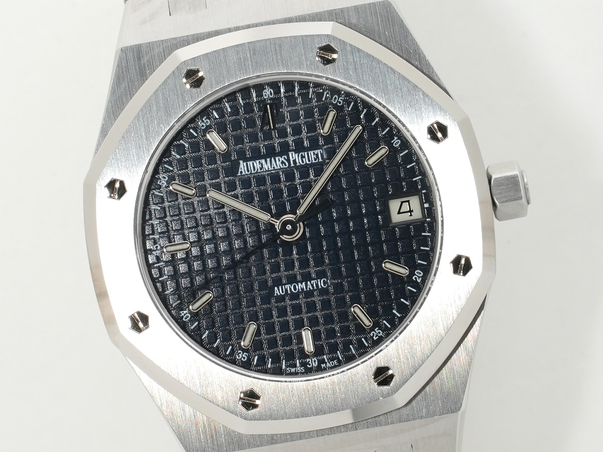 Audemars Piguet Royal Oak Ref. 14790ST.OO.0789ST.09 Stainless Steel Dark Blue Dial Excellent Condition jinrcer5