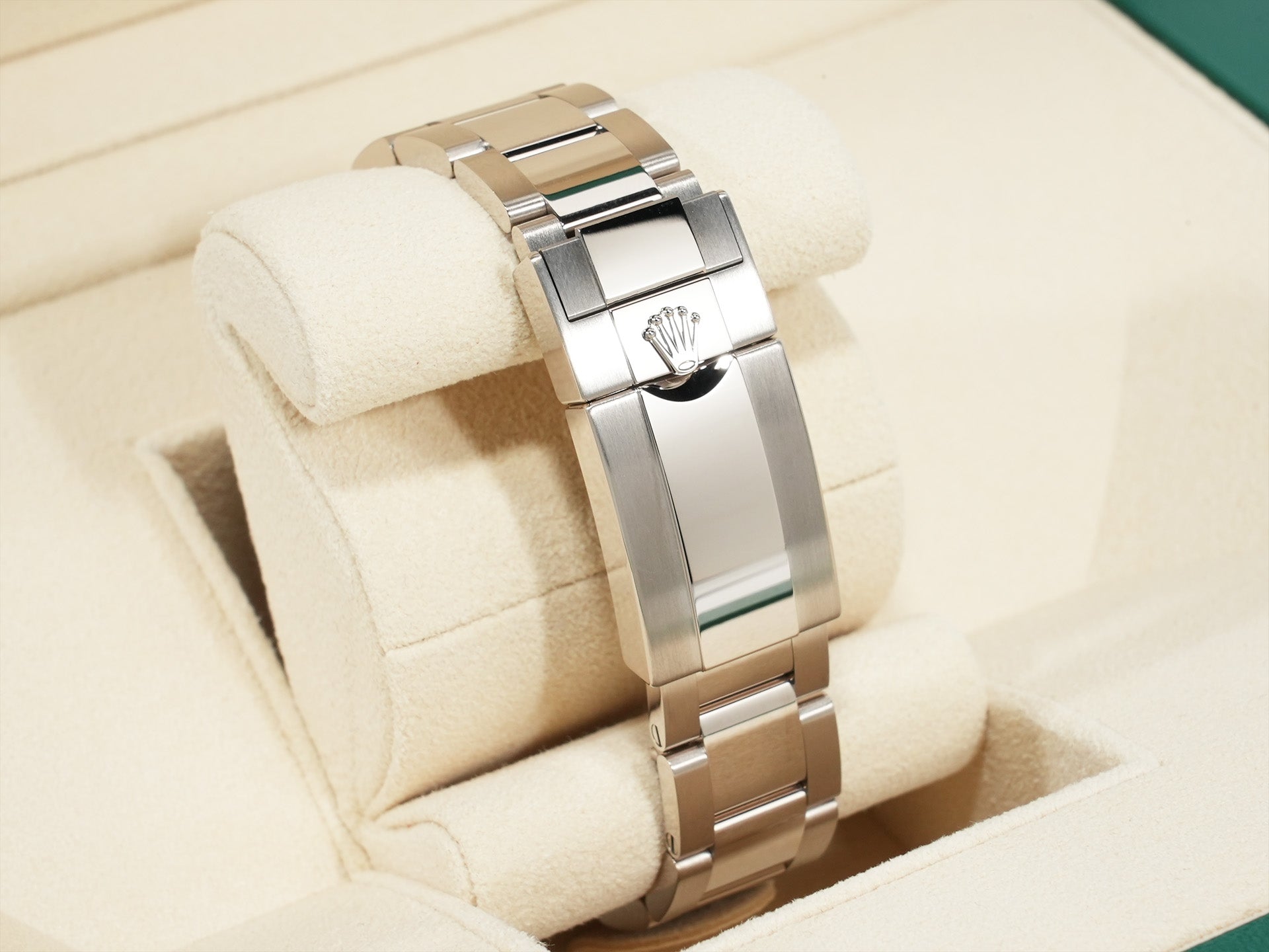 Rolex GMT-Master II Ref. 126719BLRO White Gold Midnight Blue Dial Oyster Bracelet Unused 8pe8uxd9