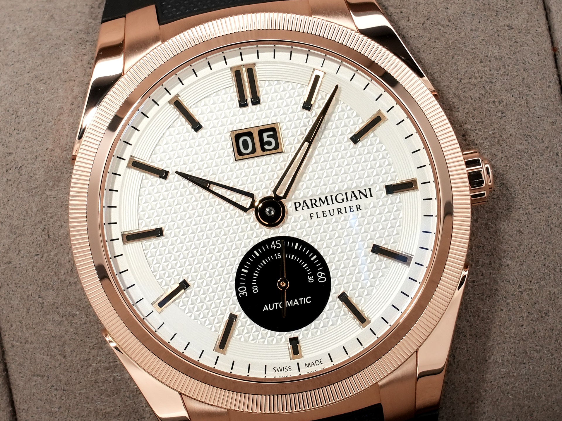 Parmigiani Fleurier Tonda GT Automatic Ref. PFC910-1500140-X01482 Rose Gold with Silver Dial, Excellent Condition, Pre-Owned, cokrpf6a