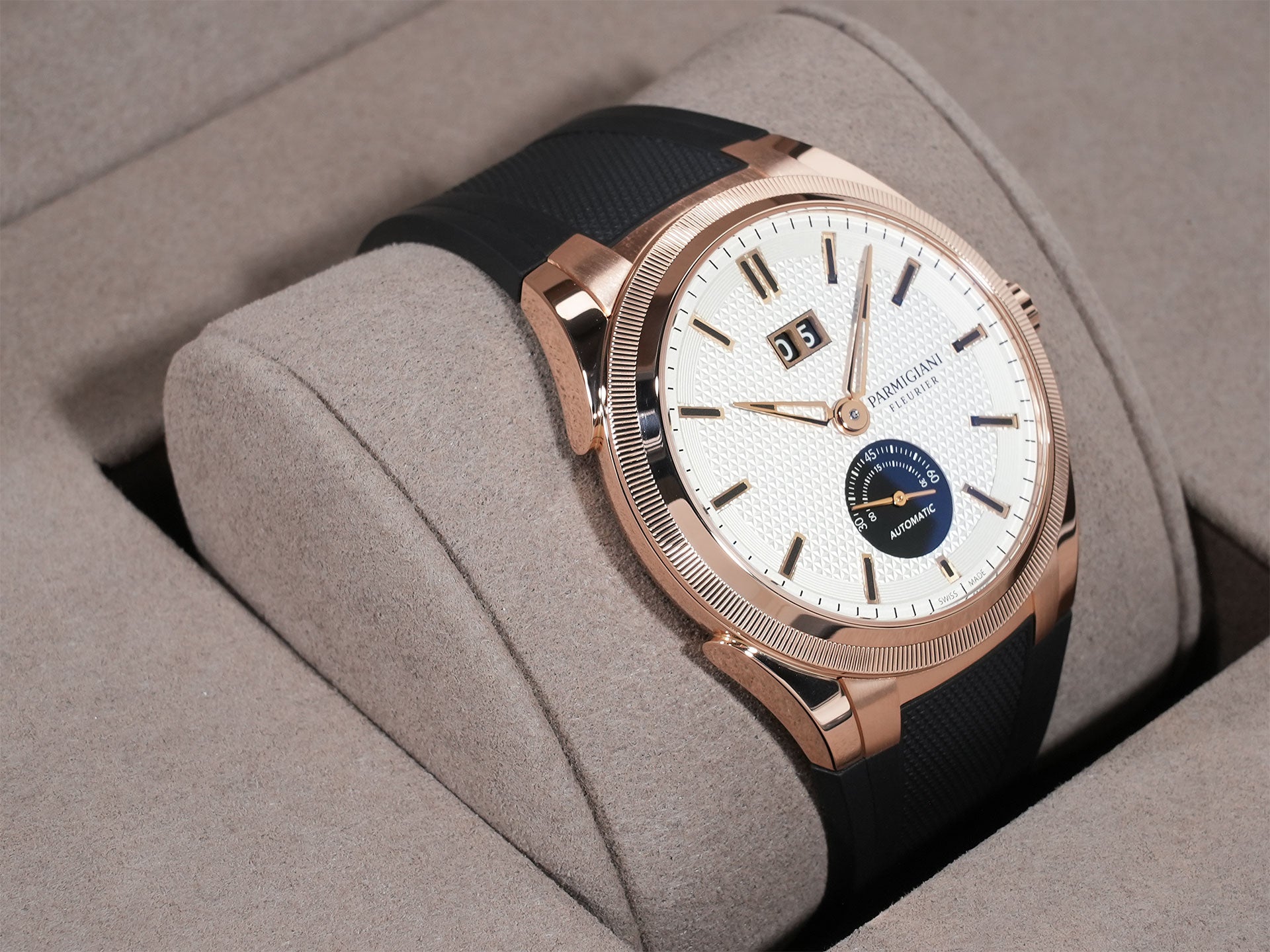 Parmigiani Fleurier Tonda GT Automatic Ref. PFC910-1500140-X01482 Rose Gold with Silver Dial, Excellent Condition, Pre-Owned, cokrpf6a