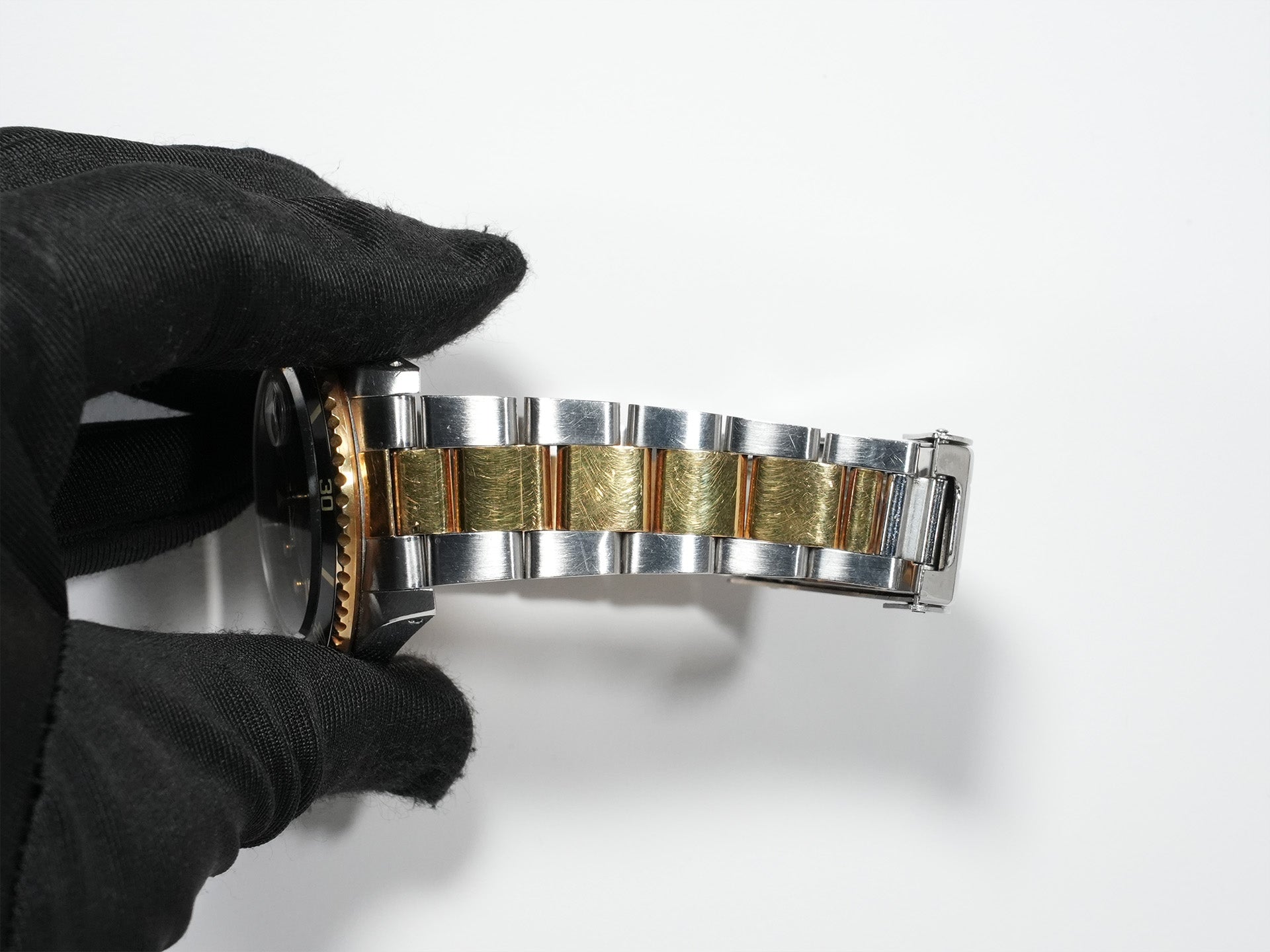 ロレックス サブマリーナー デイト Ref.16803 ステンレススチール/イエローゴールド ブラック文字盤 中古 gnk64c6t