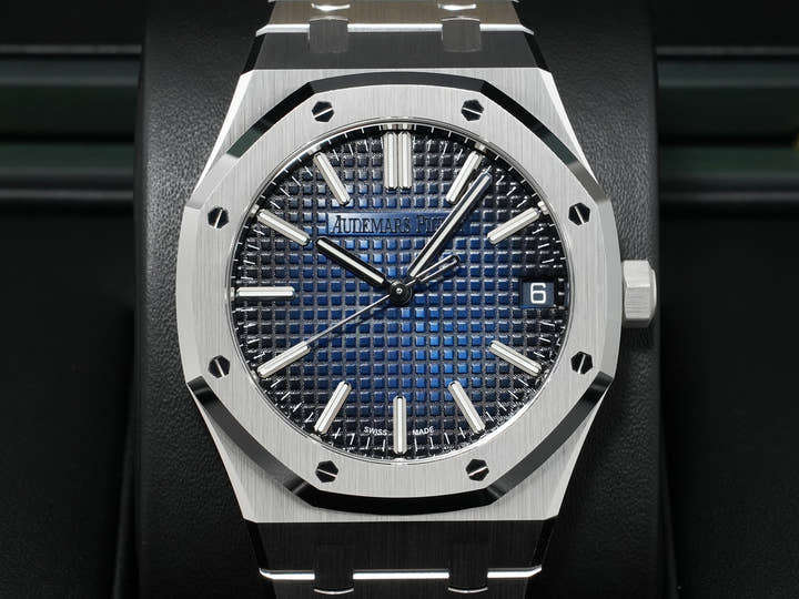 オーデマピゲ ロイヤルオーク Ref.15510BC.OO.1320BC.04 ホワイトゴールド スモークブルー文字盤 未使用 ewv6b374