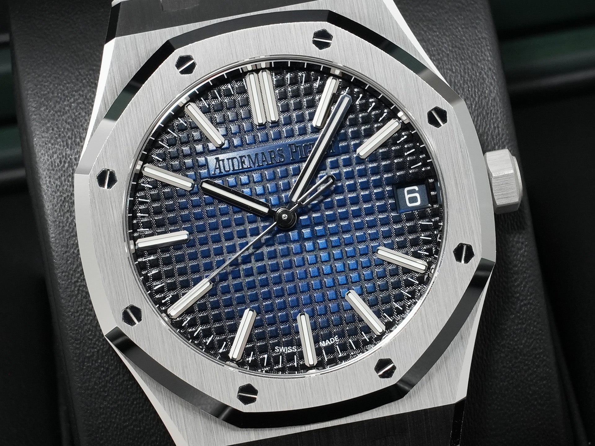 オーデマピゲ ロイヤルオーク Ref.15510BC.OO.1320BC.04 ホワイトゴールド スモークブルー文字盤 未使用 ewv6b374