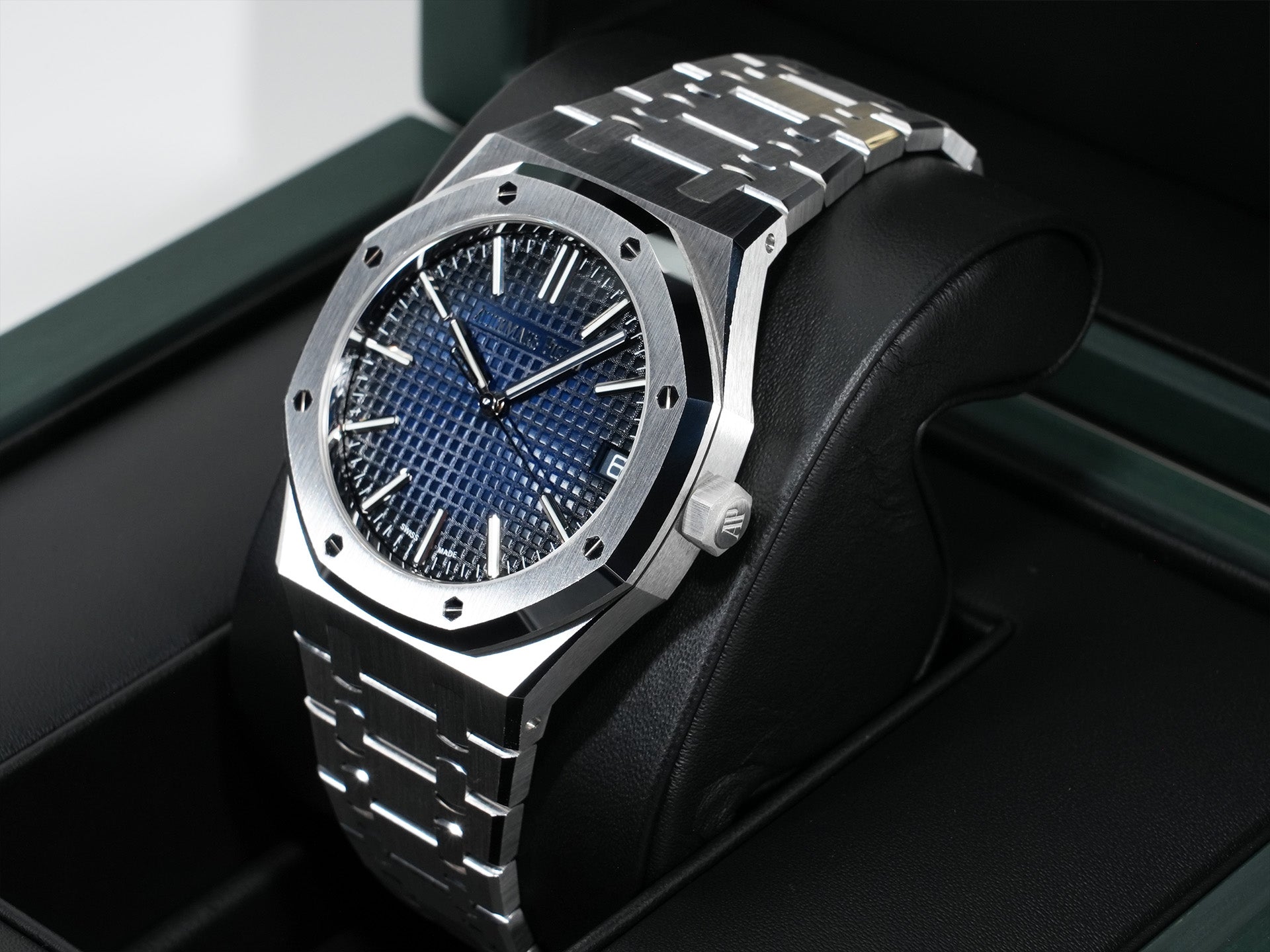 オーデマピゲ ロイヤルオーク Ref.15510BC.OO.1320BC.04 ホワイトゴールド スモークブルー文字盤 未使用 ewv6b374