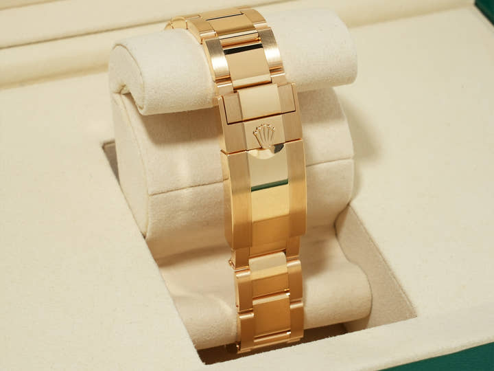 ロレックス デイトナ Ref.126508 イエローゴールド グリーン文字盤 未使用 9324a4yd