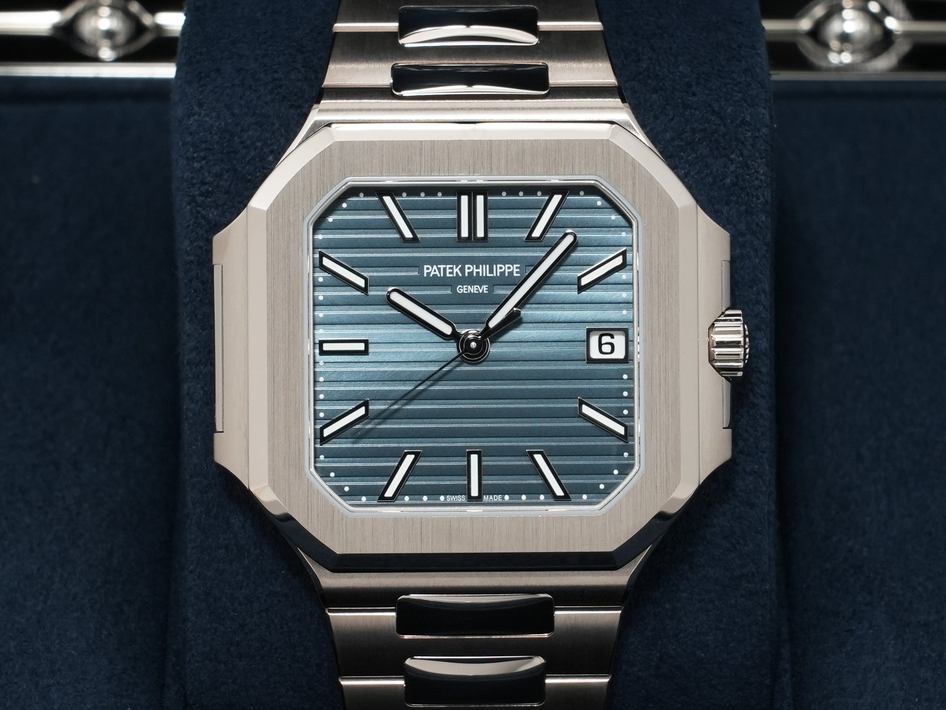 Patek Philippe Cubitus Ref. 7128/1G-001 White Gold Blue-Gray Dial Unused zgjqxrr4