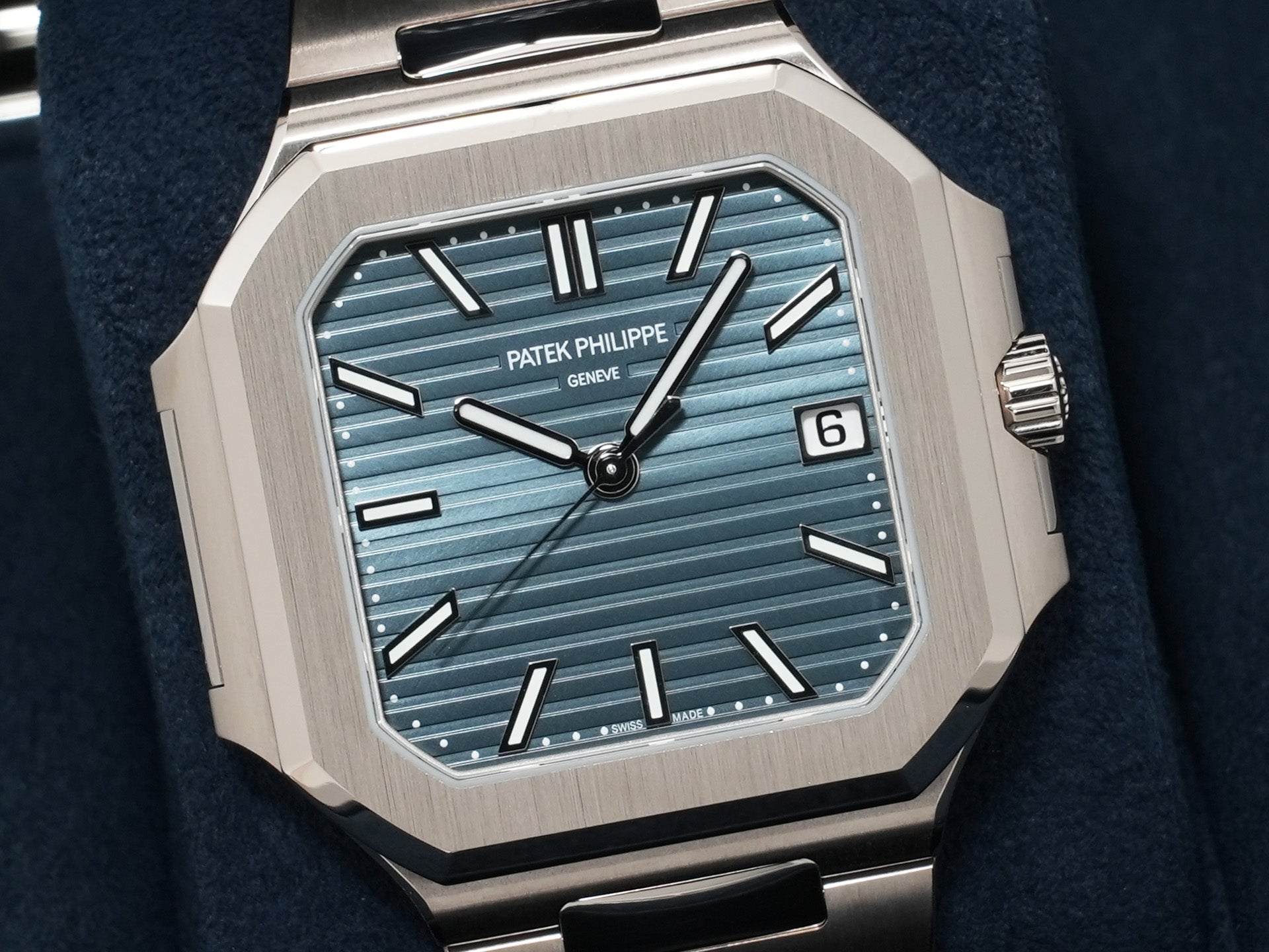 Patek Philippe Cubitus Ref. 7128/1G-001 White Gold Blue-Gray Dial Unused zgjqxrr4