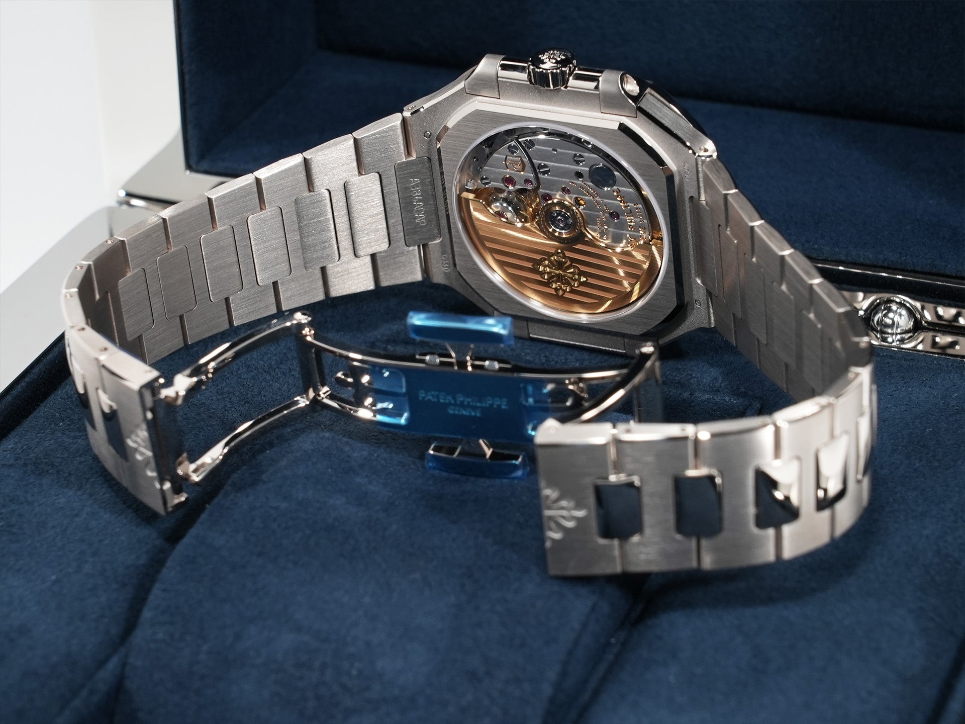 Patek Philippe Cubitus Ref. 7128/1G-001 White Gold Blue-Gray Dial Unused zgjqxrr4