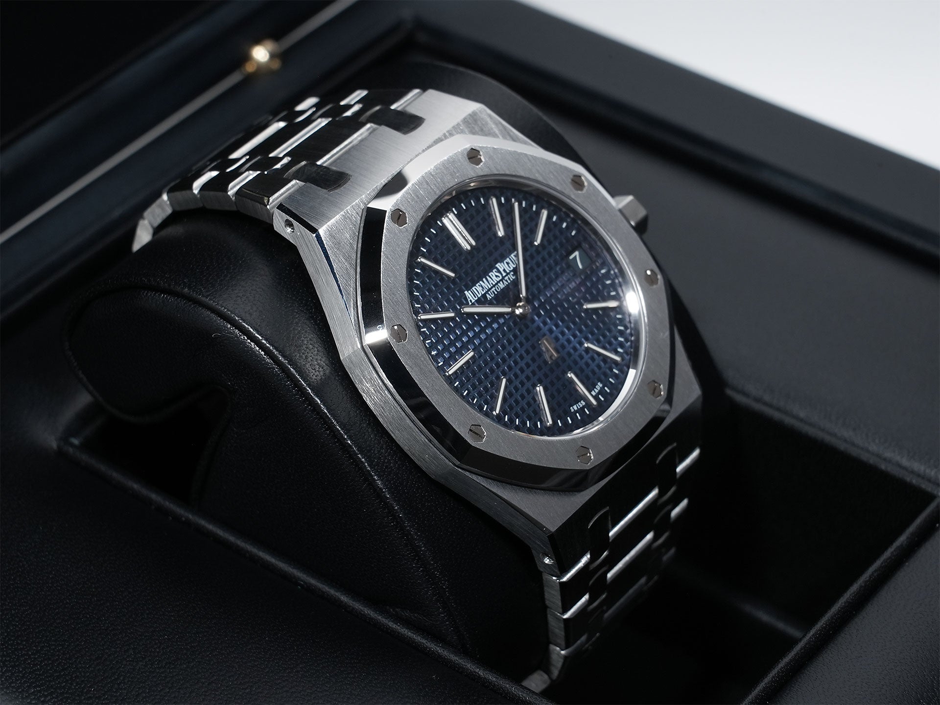 オーデマピゲ ロイヤルオーク ジャンボ エクストラ シン Ref.15202ST.OO.1240ST.01 ステンレススチール ブルー文字盤 極美品 e54twpmj