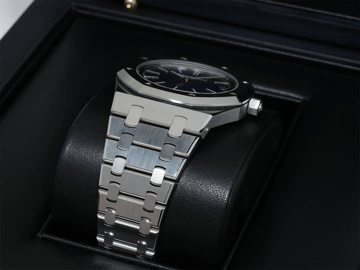 オーデマピゲ ロイヤルオーク ジャンボ エクストラ シン Ref.15202ST.OO.1240ST.01 ステンレススチール ブルー文字盤 極美品 e54twpmj