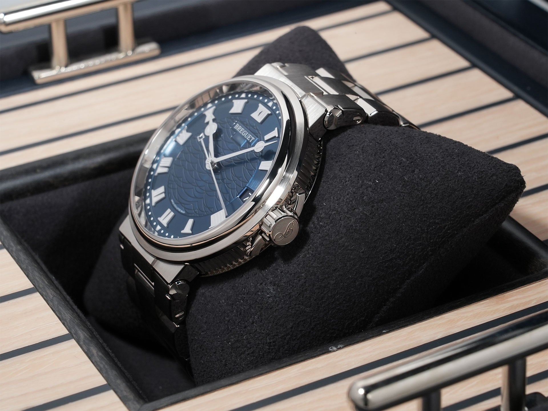 Breguet Marine Ref. 5517BB/Y2/BZ0 White Gold Blue Dial Excellent Condition ksd9geh8