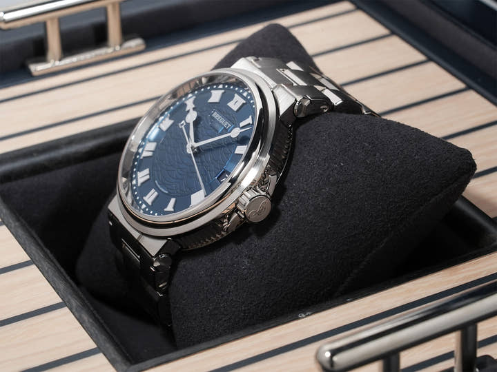 Breguet Marine Ref. 5517BB/Y2/BZ0 White Gold Blue Dial Excellent Condition ksd9geh8