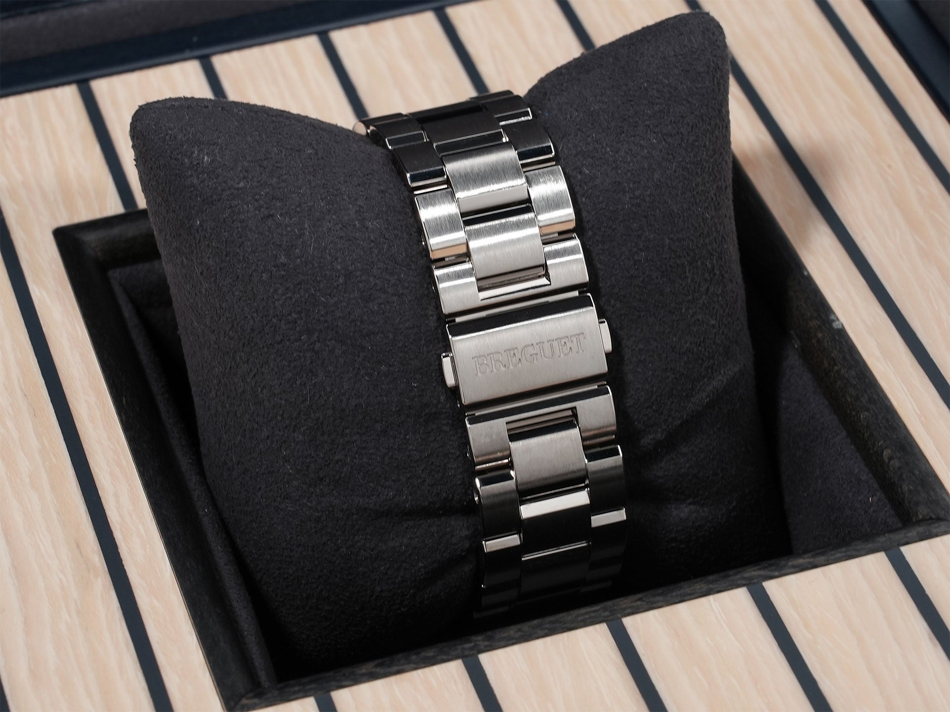 Breguet Marine Ref. 5517BB/Y2/BZ0 White Gold Blue Dial Excellent Condition ksd9geh8