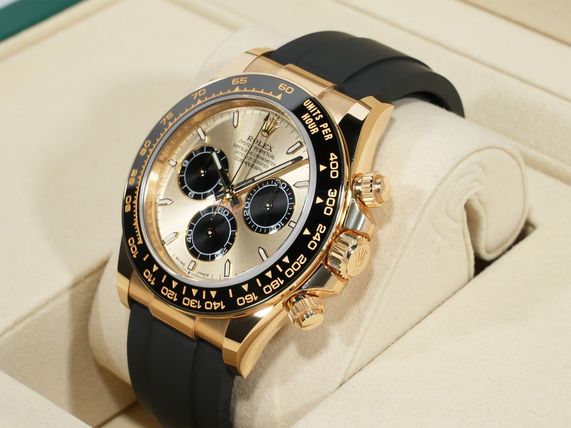ロレックス デイトナ Ref.126518LN イエローゴールド ゴールデンxブライトブラック文字盤 未使用 xfysrc8t