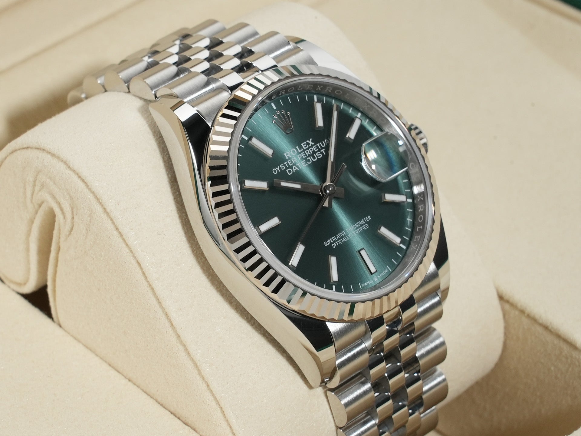 ロレックス デイトジャスト36 Ref.126234 ステンレススチール/ホワイトゴールド ミントグリーン文字盤 ジュビリーブレスレット 未使用 syqphj6d