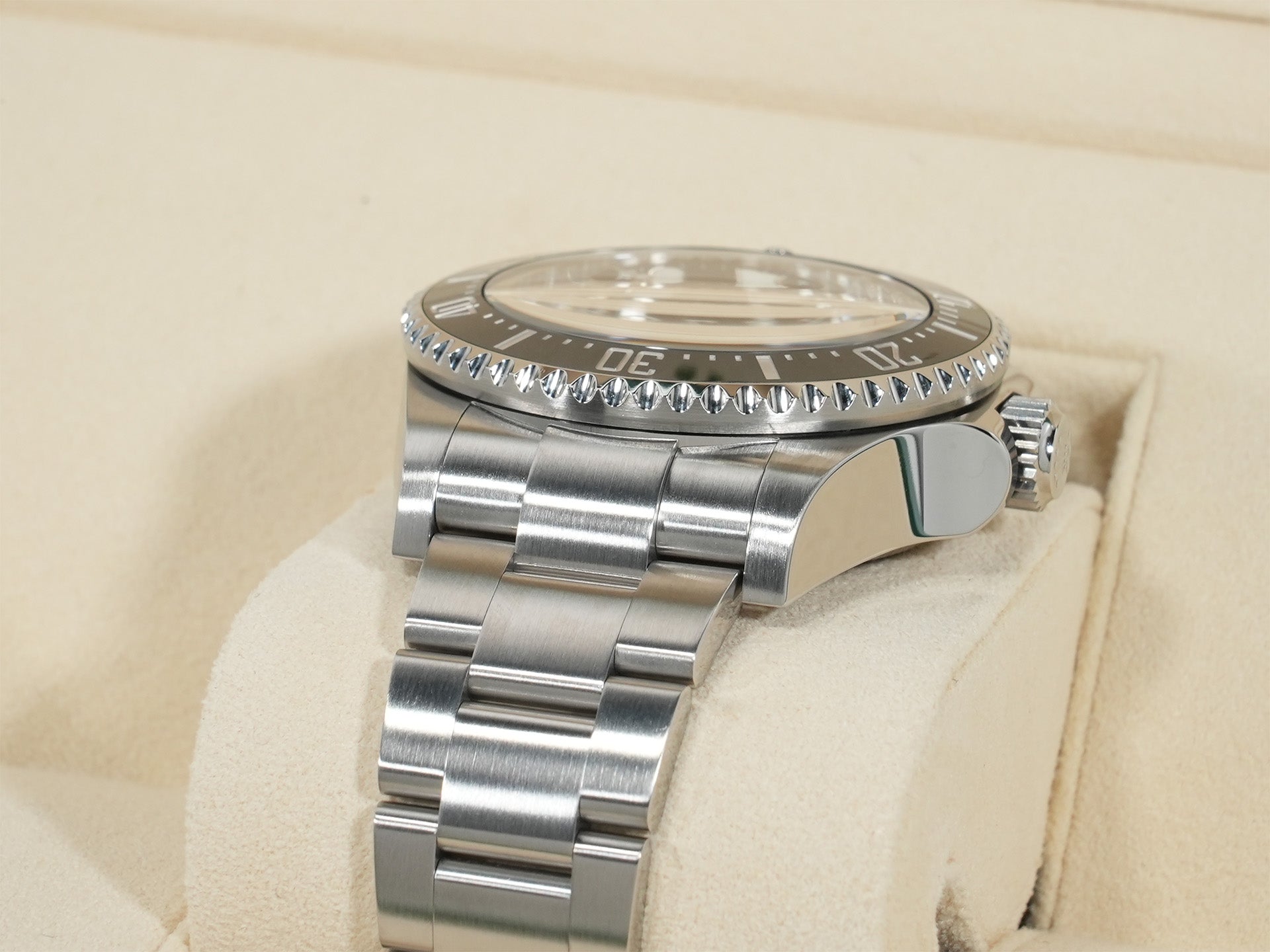 ロレックス シードゥエラー ディープシー Ref.126660 ステンレススチール ブラック文字盤 美品 mzyy4j8k