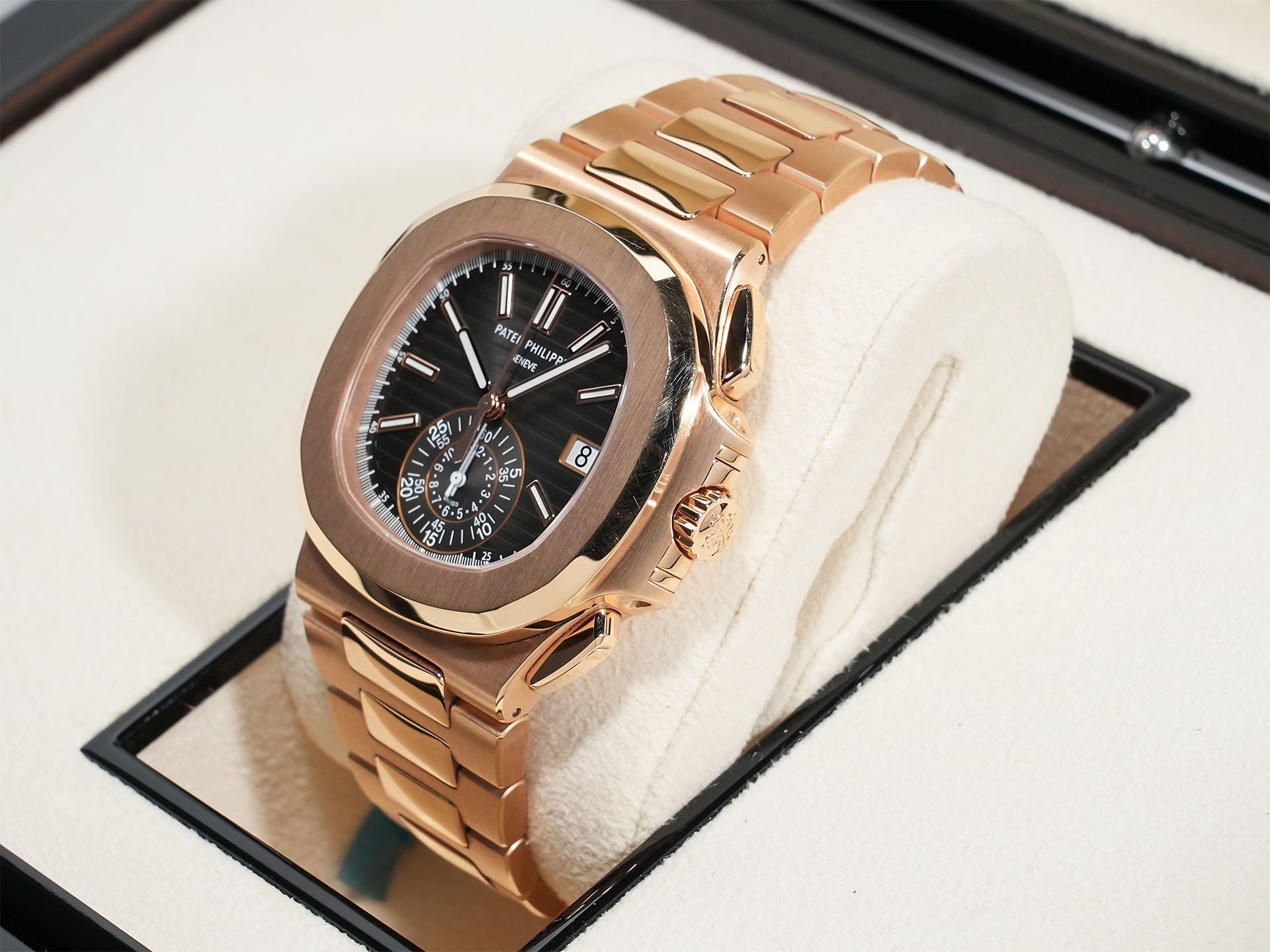 パテックフィリップ ノーチラス クロノグラフ Ref.5980/1R-001 ローズゴールド ブラックグラデーション文字盤 中古 gbkc5xdn