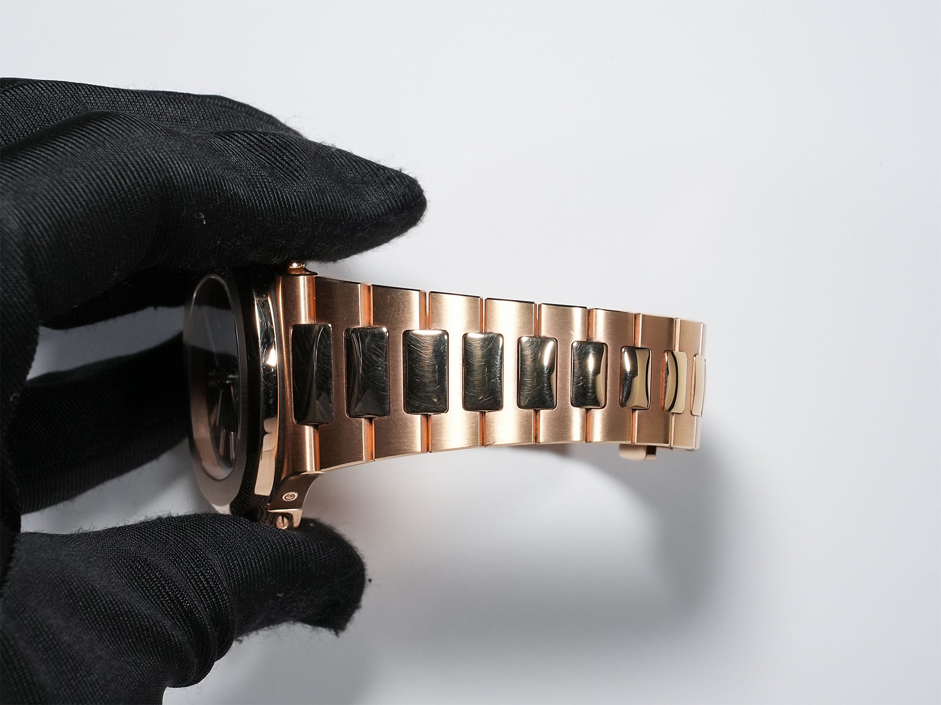 パテックフィリップ ノーチラス クロノグラフ Ref.5980/1R-001 ローズゴールド ブラックグラデーション文字盤 中古 gbkc5xdn