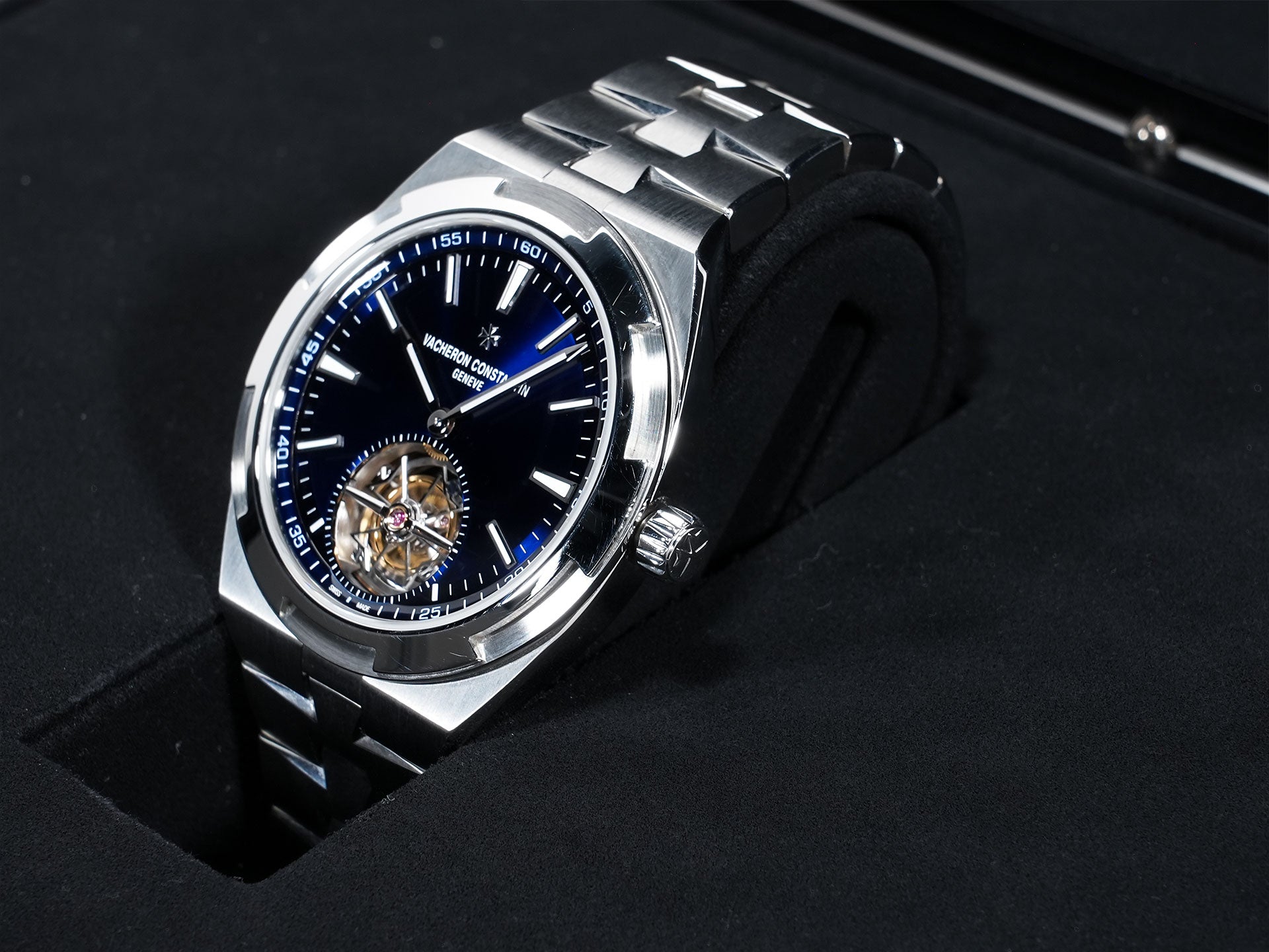 ヴァシュロンコンスタンタン オーヴァーシーズ トゥールビヨン Ref.6000V/110A-B544 ステンレススチール ブルー文字盤 中古 rum8wuen