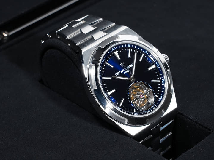 ヴァシュロンコンスタンタン オーヴァーシーズ トゥールビヨン Ref.6000V/110A-B544 ステンレススチール ブルー文字盤 中古 rum8wuen