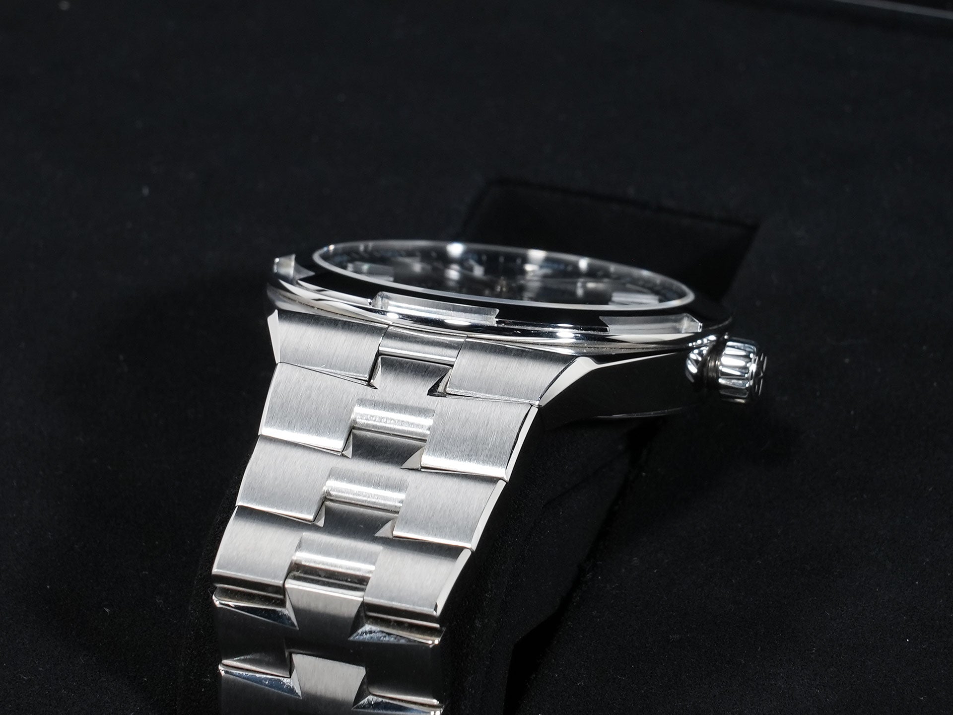 ヴァシュロンコンスタンタン オーヴァーシーズ トゥールビヨン Ref.6000V/110A-B544 ステンレススチール ブルー文字盤 中古 rum8wuen