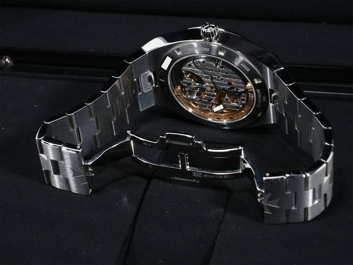 ヴァシュロンコンスタンタン オーヴァーシーズ トゥールビヨン Ref.6000V/110A-B544 ステンレススチール ブルー文字盤 中古 rum8wuen