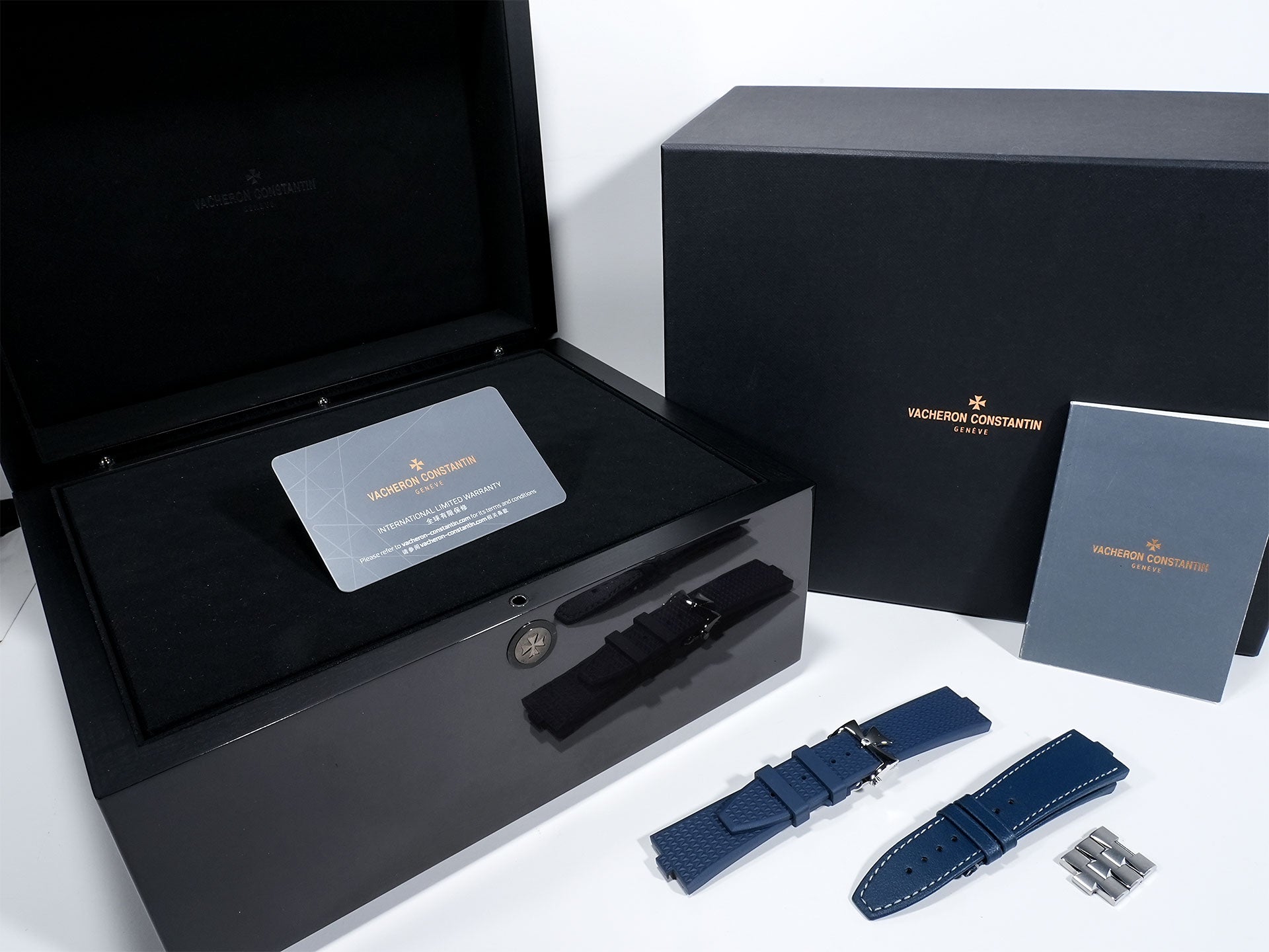 ヴァシュロンコンスタンタン オーヴァーシーズ トゥールビヨン Ref.6000V/110A-B544 ステンレススチール ブルー文字盤 中古 rum8wuen