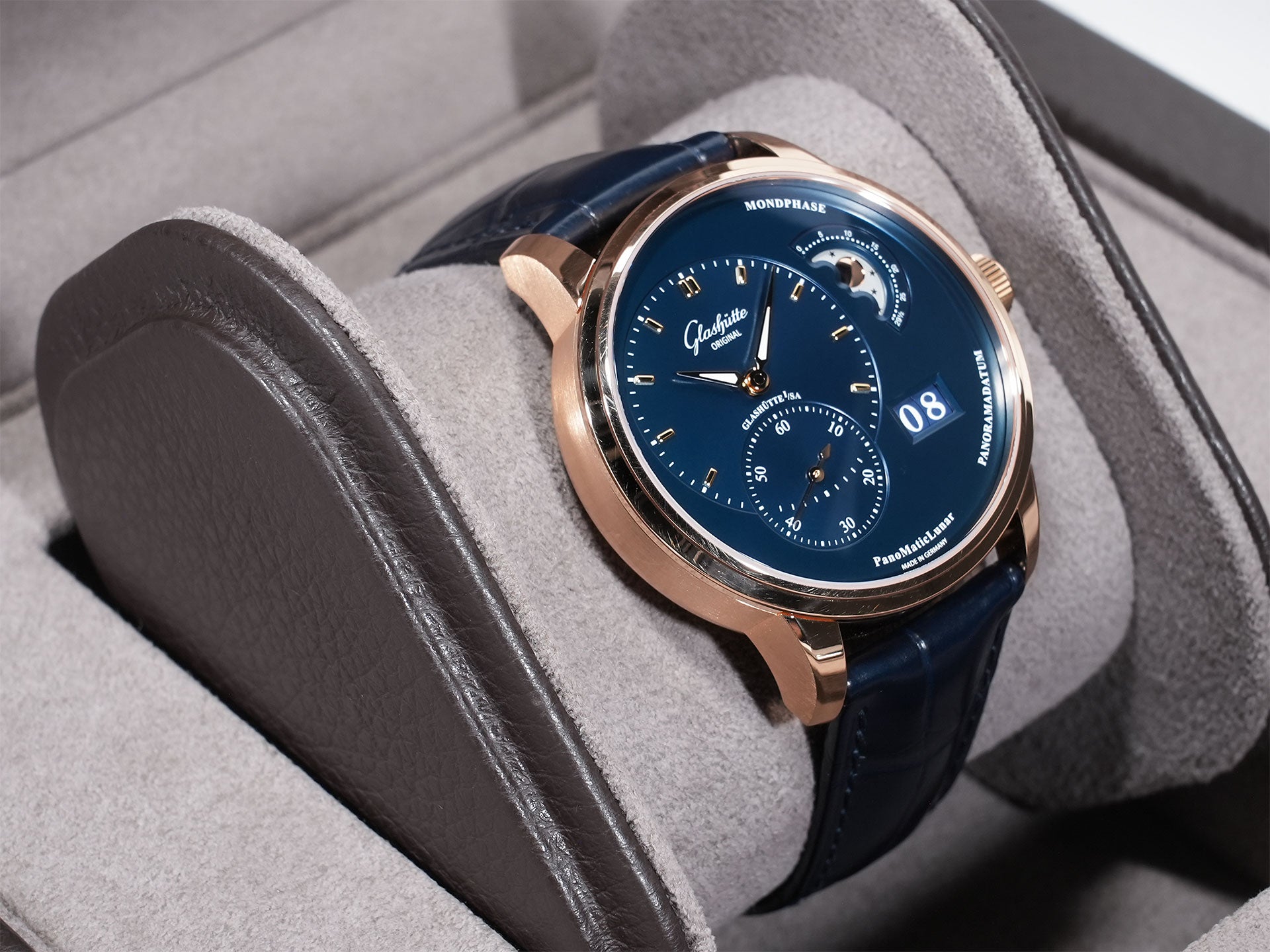 グラスヒュッテオリジナル パナマティック ルナ Ref.1-90-02-11-35-61 レッドゴールド ブルー文字盤 中古 jufxy2ab