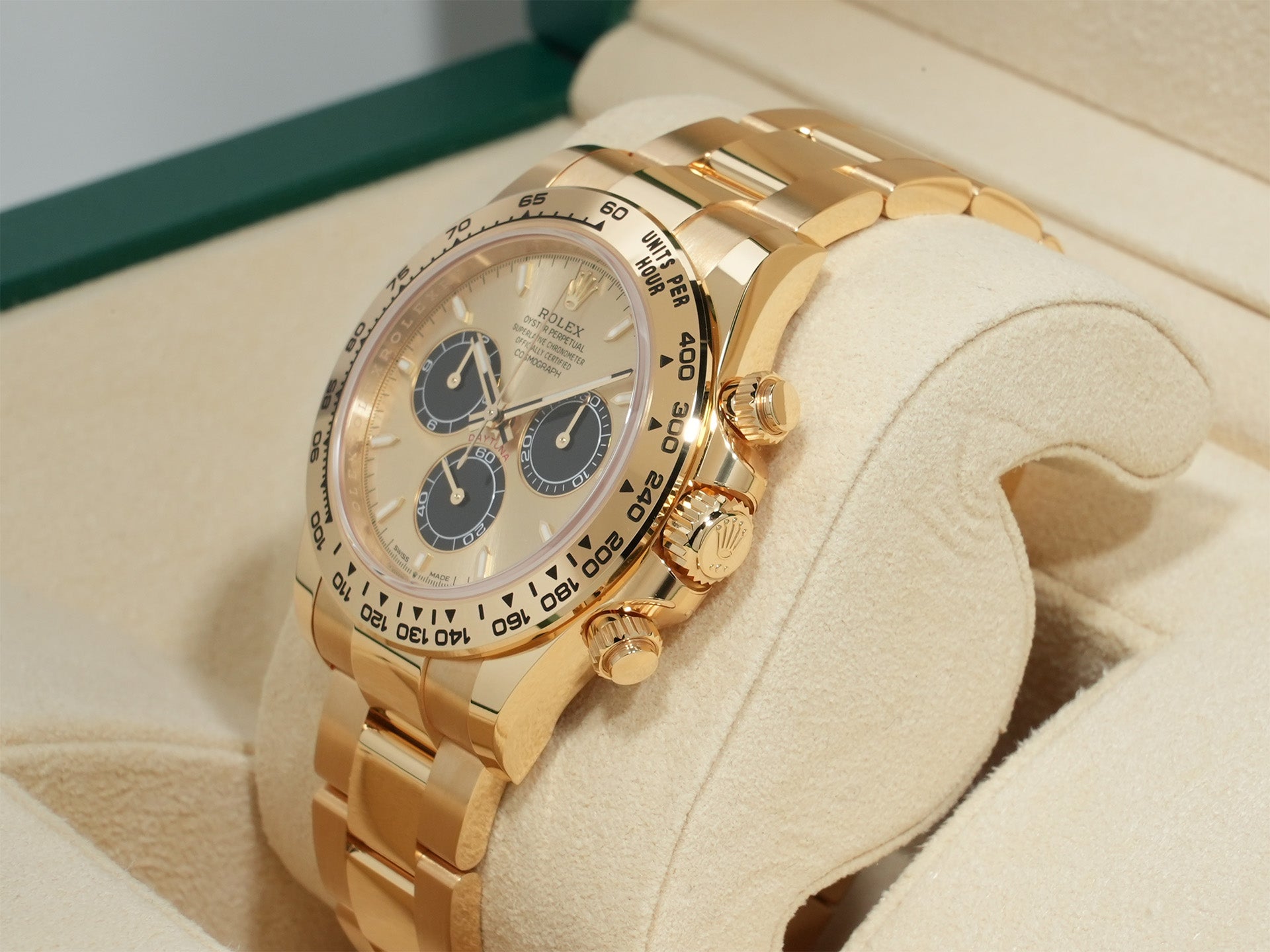 Rolex Daytona Ref. 126508 Yellow Gold with Golden and Bright Black Dial, Unused, HHGMXS45