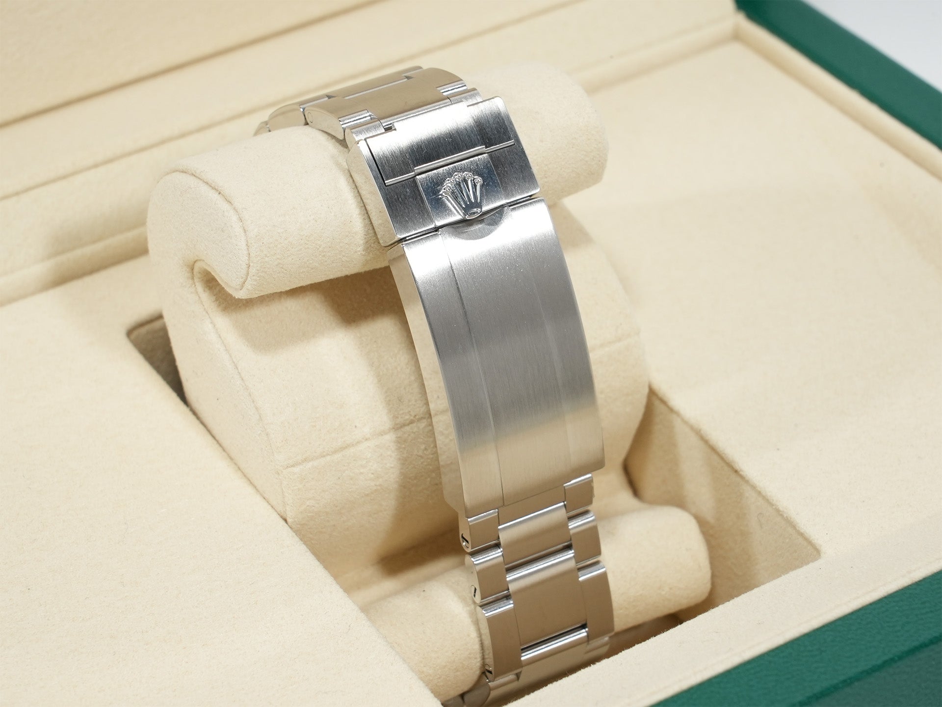 Rolex Submariner Date Ref. 126610LV Stainless Steel Black Dial Unused pgws3s6g