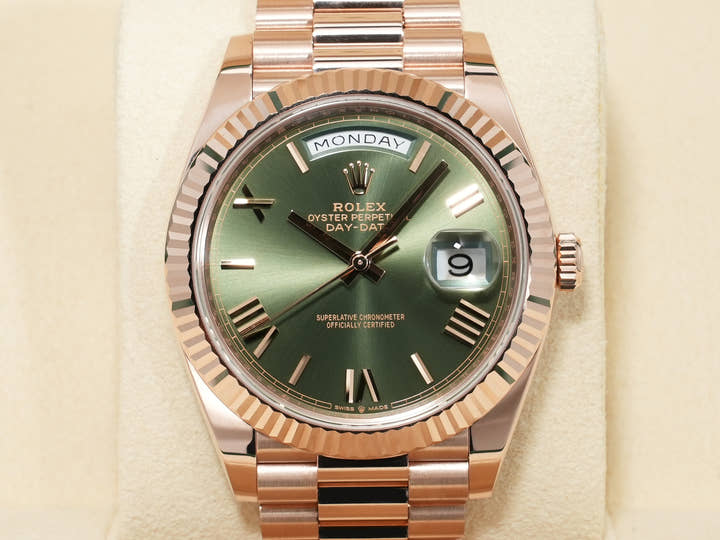 ロレックス デイデイト40 Ref.228235 エバーローズゴールド オリーブグリーン文字盤 美中古 2gmf5vkx