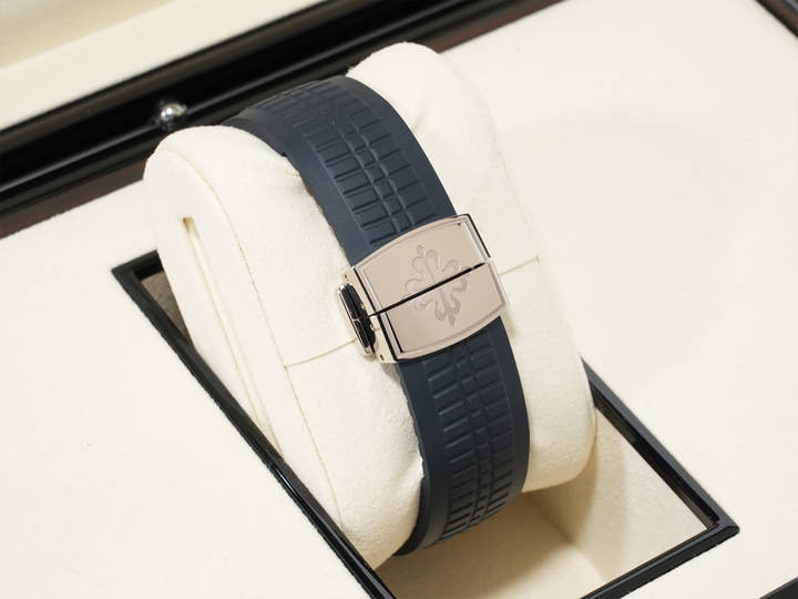 パテックフィリップ アクアノート Ref.5168G-001 ホワイトゴールド ミッドナイトブルー文字盤 中古 6fgadyjf