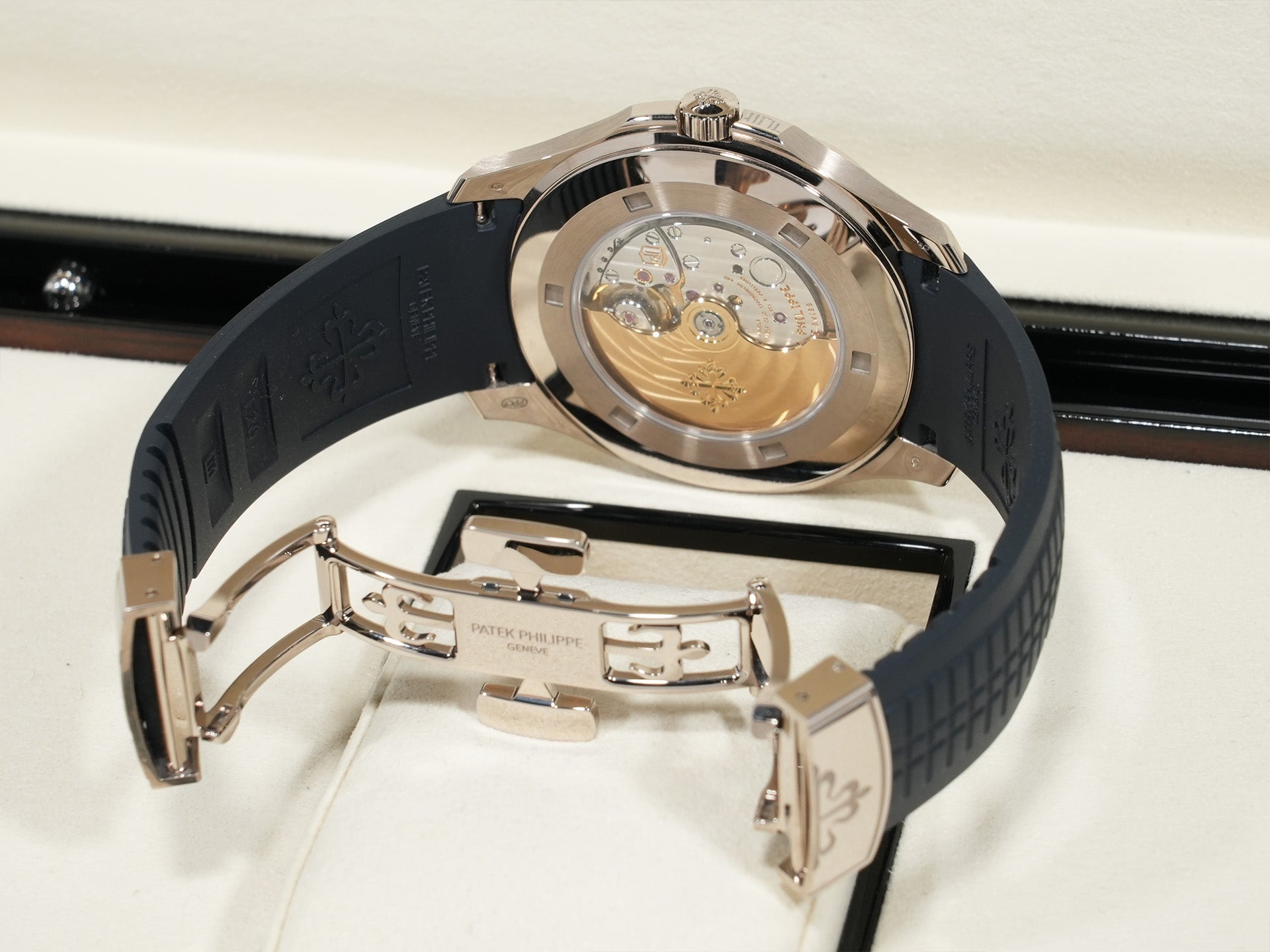 パテックフィリップ アクアノート Ref.5168G-001 ホワイトゴールド ミッドナイトブルー文字盤 中古 6fgadyjf