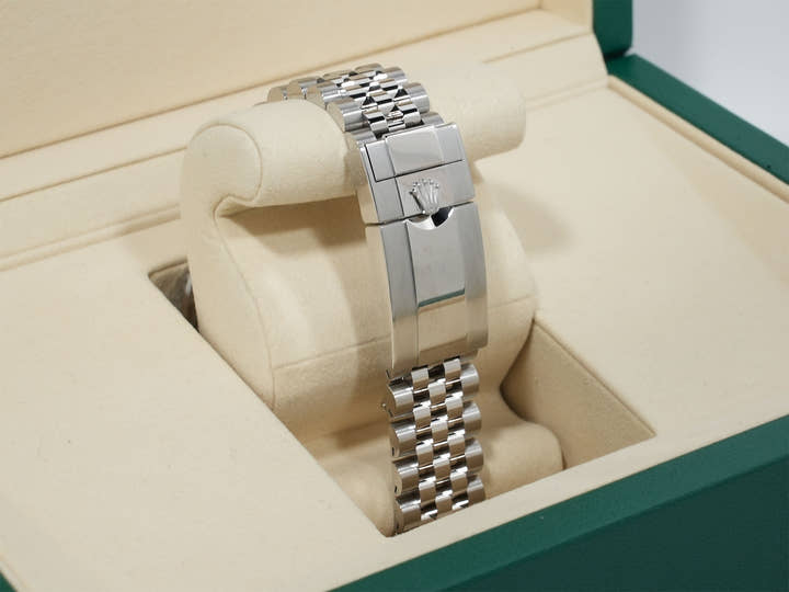 Rolex GMT-Master II Ref. 126710GRNR Stainless Steel with Black Dial and Jubilee Bracelet, Unused (fzrn2pgh)