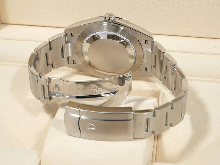 ロレックス オイスターパーペチュアル41 Ref.124300 ステンレススチール ブライトブルー文字盤 未使用 q42pk24a