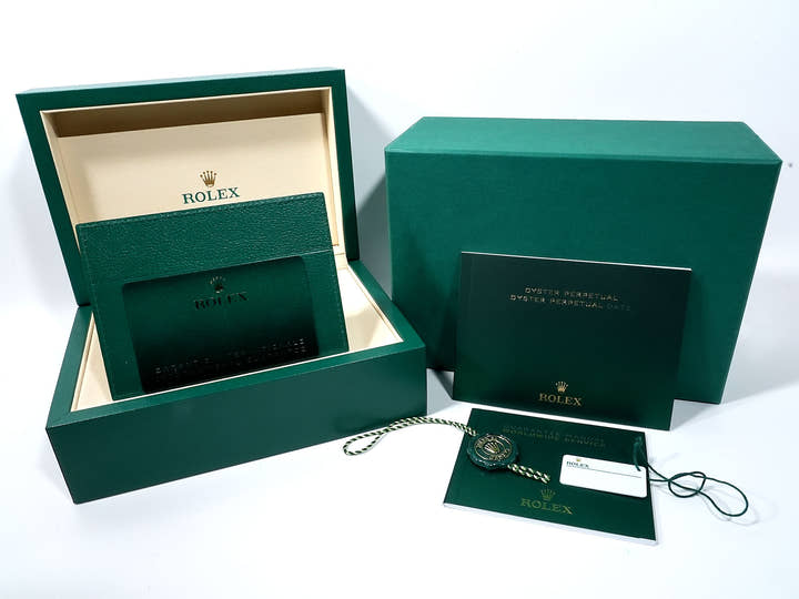 ロレックス オイスターパーペチュアル36 Ref.126000 ステンレススチール ターコイズ文字盤 未使用 xfv79h49