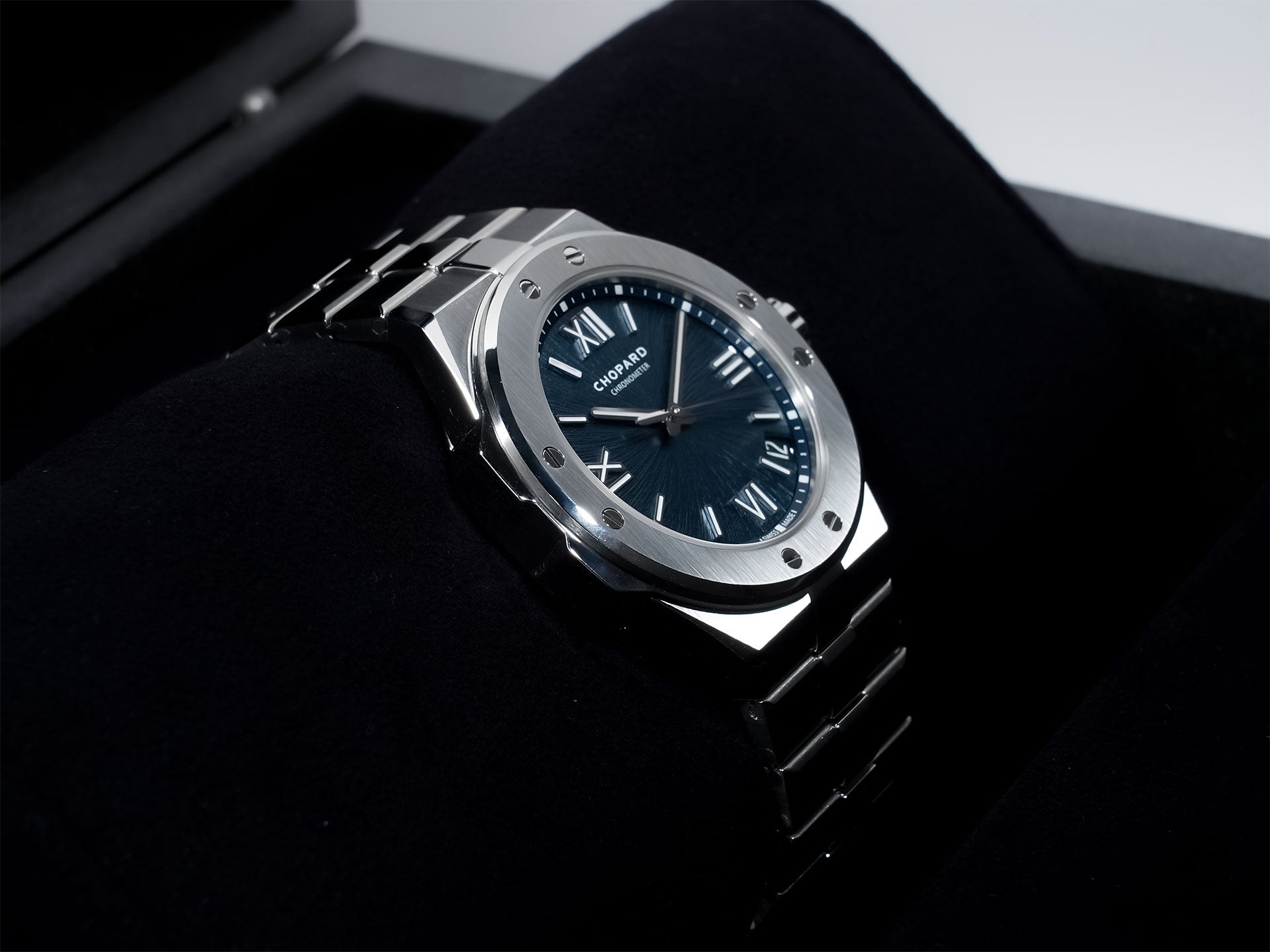 Chopard Alpine Eagle 41 Ref. 298600-3001 Stainless Steel Blue Dial Unused wqddwk5v