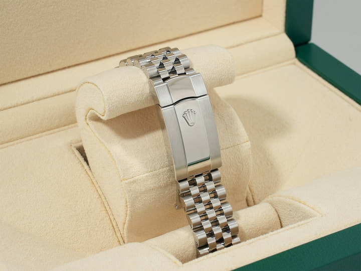 Rolex Datejust 41 Ref. 126300 Stainless Steel White Roman Dial Jubilee Bracelet Unused h98covnh