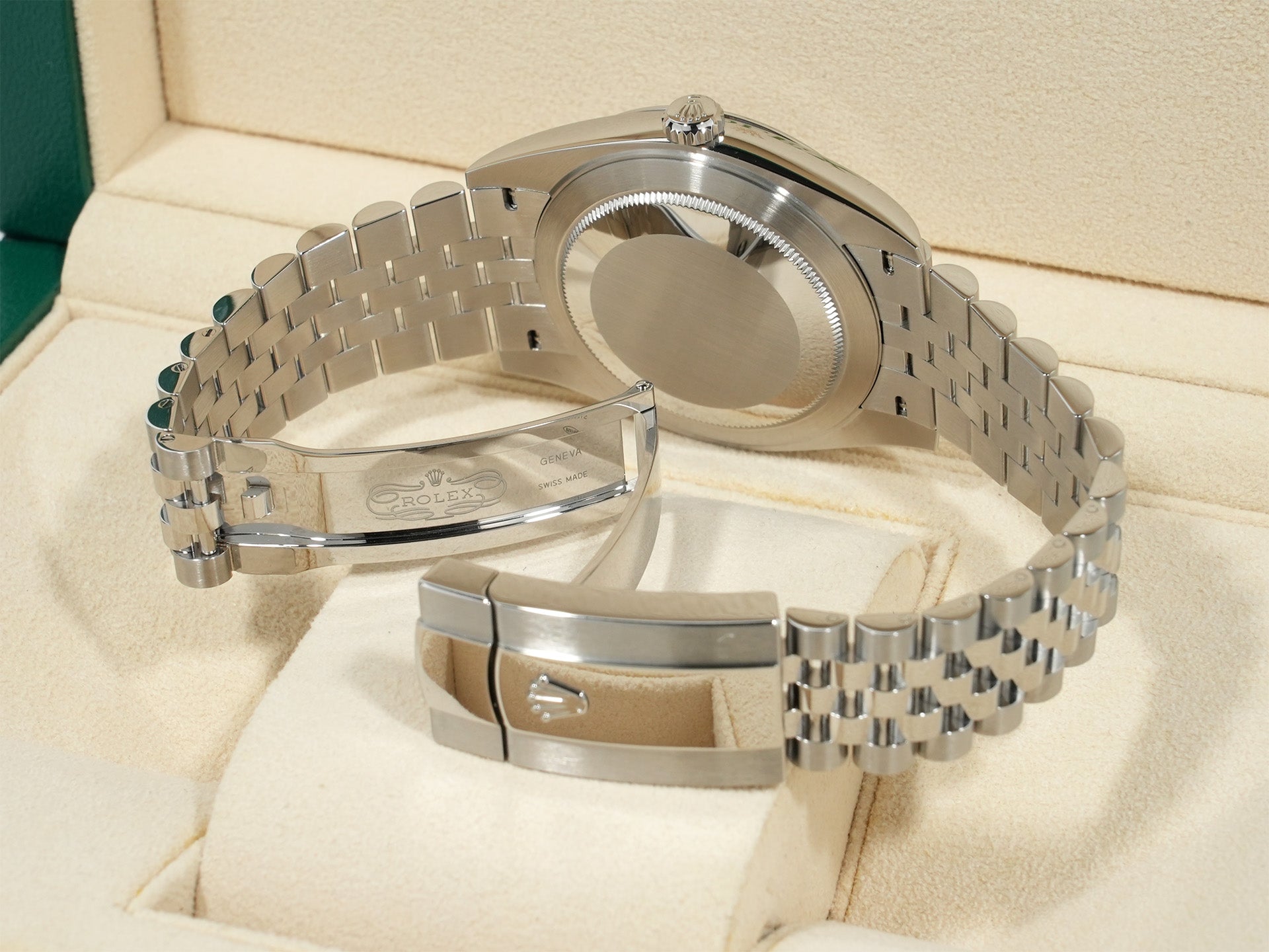 Rolex Datejust 41 Ref. 126300 Stainless Steel White Roman Dial Jubilee Bracelet Unused h98covnh