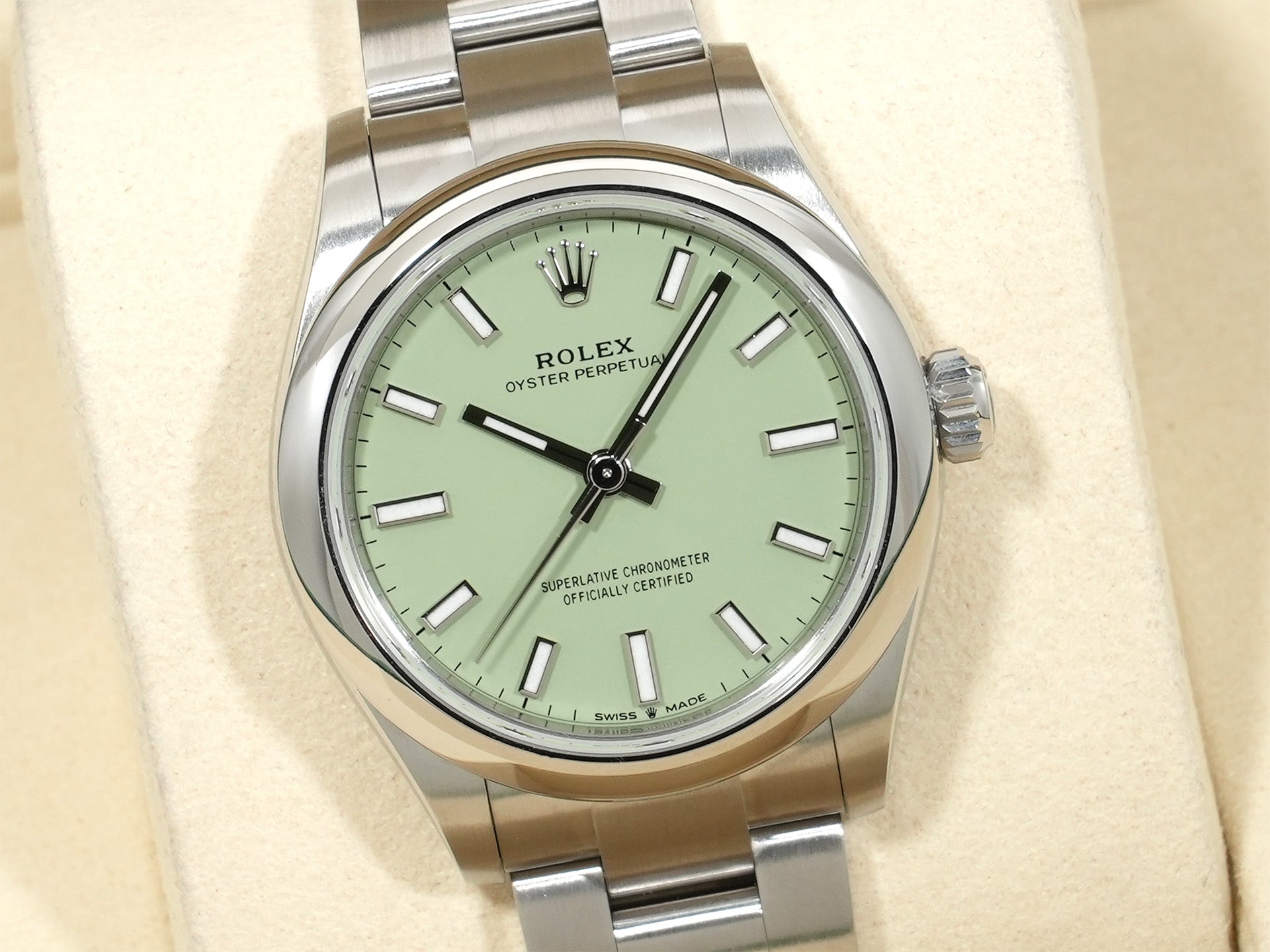 Rolex Oyster Perpetual 31 Ref. 277200 Stainless Steel Pistachio Dial Unused 3poa3wh8