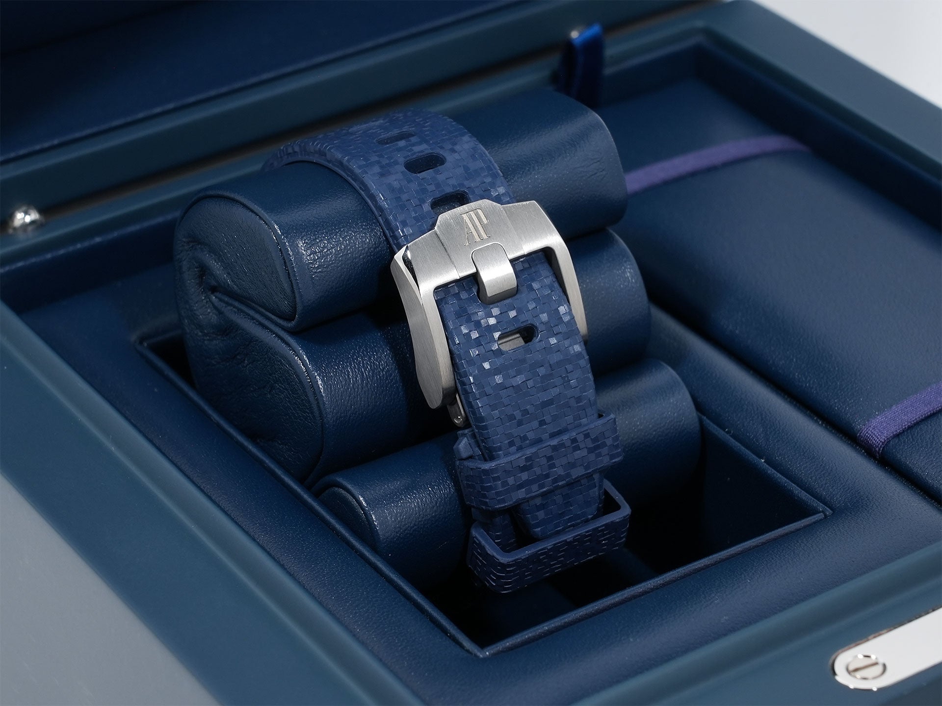 オーデマピゲ ロイヤルオーク オフショア ミュージックエディション Ref.77600TI.OO.A343CA.01 チタン ブルー文字盤 未使用 mzwpdi5h