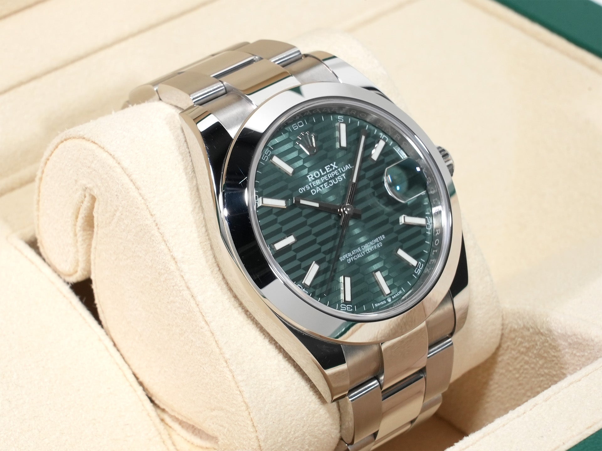 ロレックス デイトジャスト41 Ref.126300 ステンレススチール ミントグリーン文字盤 オイスターブレスレット 中古 toq625pq