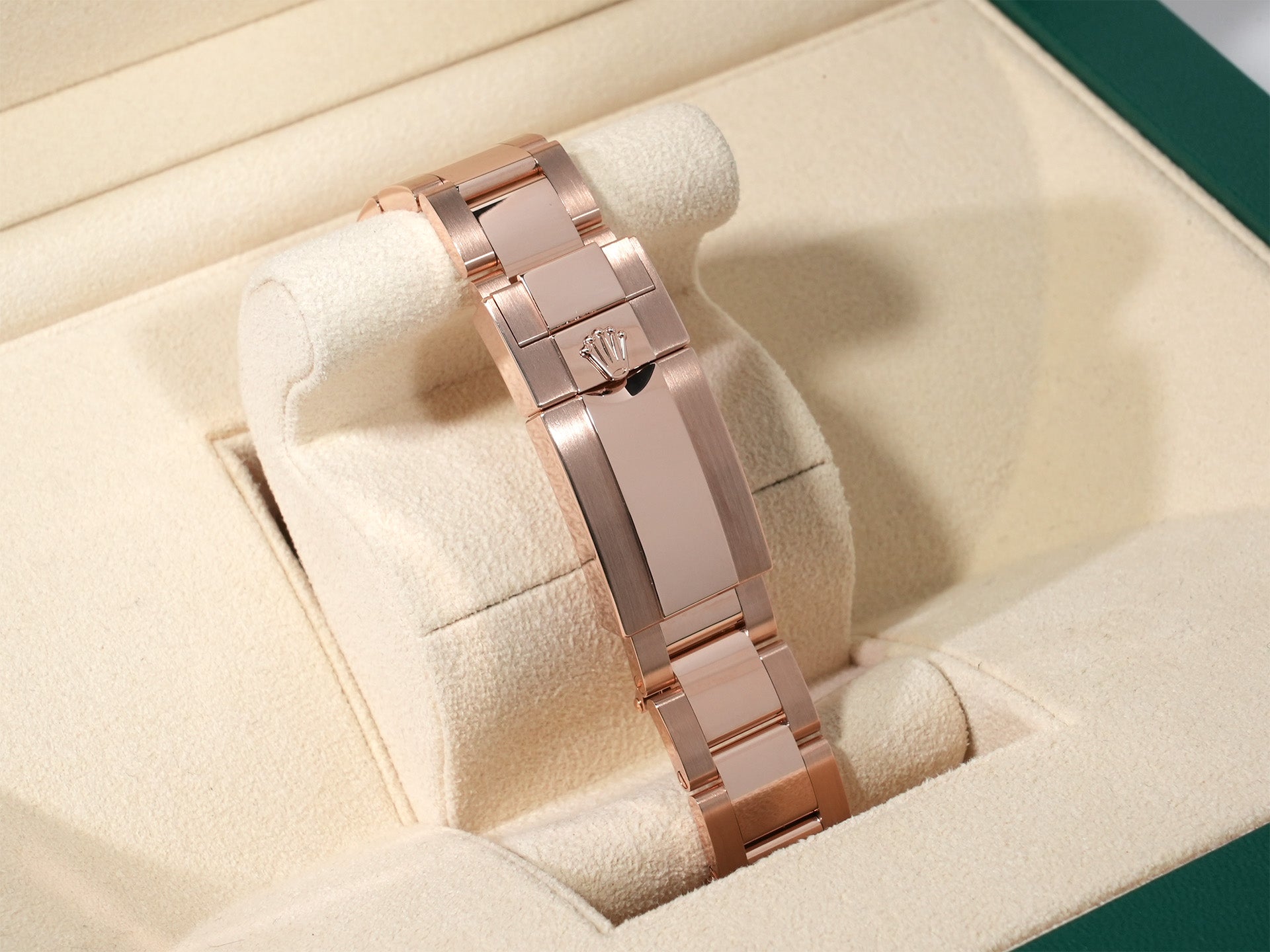 ロレックス デイトナ Ref.126505 エバーローズゴールド サンダストxブライトブラック文字盤 未使用 v99wq7jq