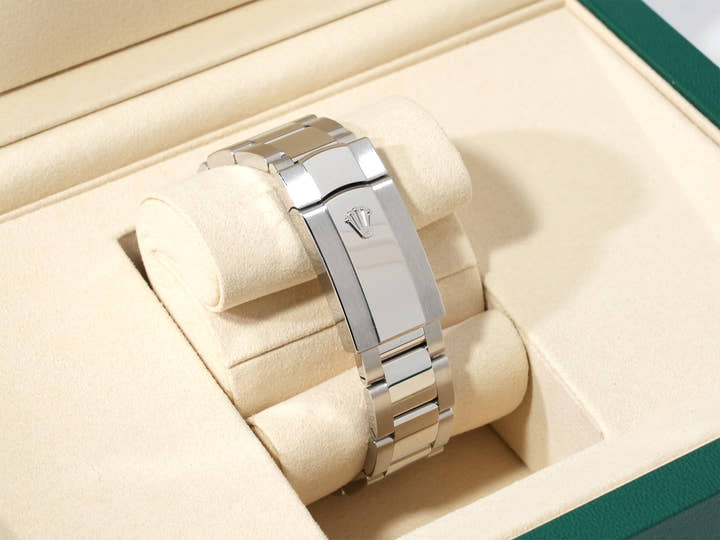 ロレックス デイトジャスト41 Ref.126300 ステンレススチール ブライトブルー文字盤 オイスターブレスレット 未使用 7px38zoy