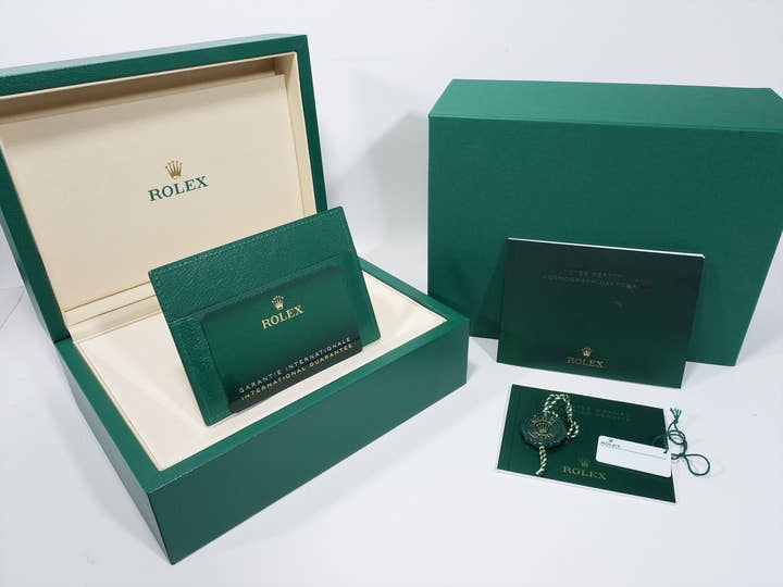 ロレックス デイトナ Ref.126525LN エバーローズゴールド ブライトブラック文字盤 未使用 csmycqrh