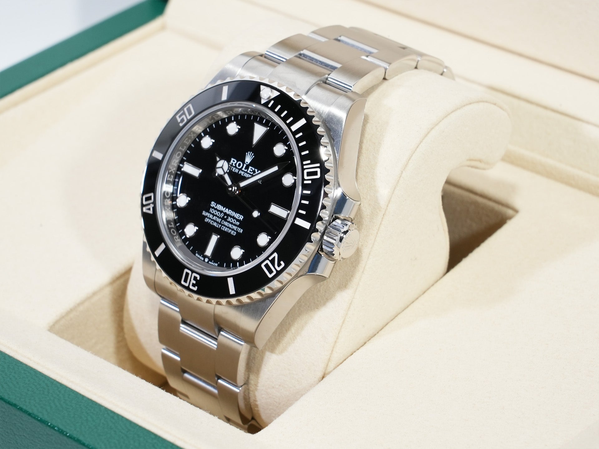 ロレックス サブマリーナー ノンデイト Ref.124060 ステンレススチール ブラック文字盤 未使用 em66m9va