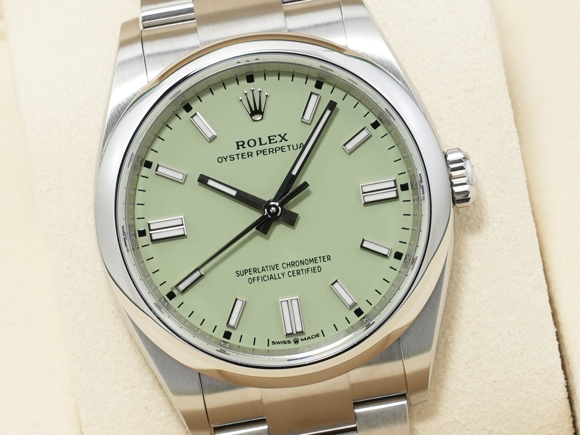 Rolex Oyster Perpetual 36 Ref. 126000 Stainless Steel Pistachio Dial Unused o4oc2edx
