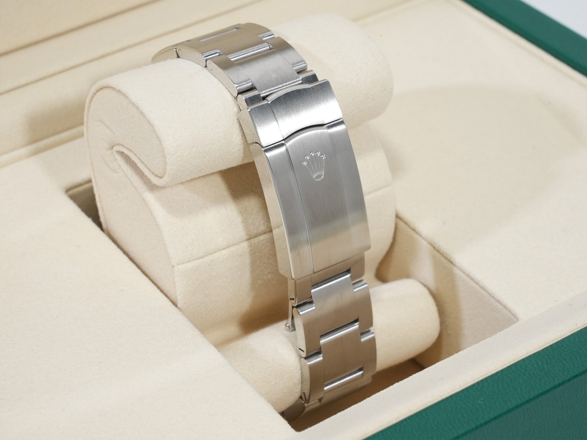 Rolex Oyster Perpetual 36 Ref. 126000 Stainless Steel Pistachio Dial Unused o4oc2edx